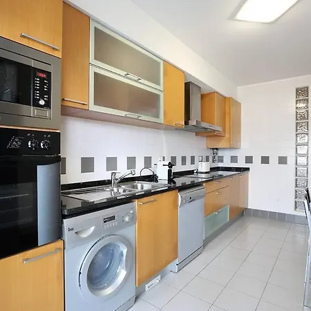 Hills And Waves Apartament