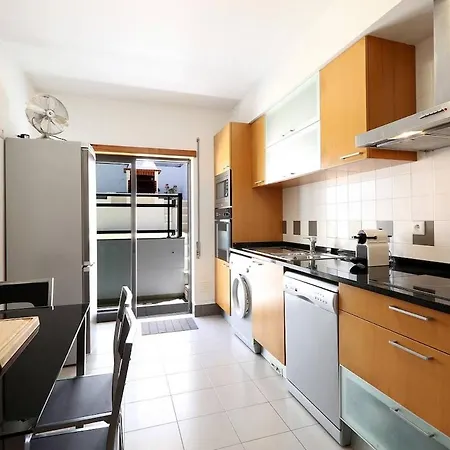 Apartment Hills And Waves *